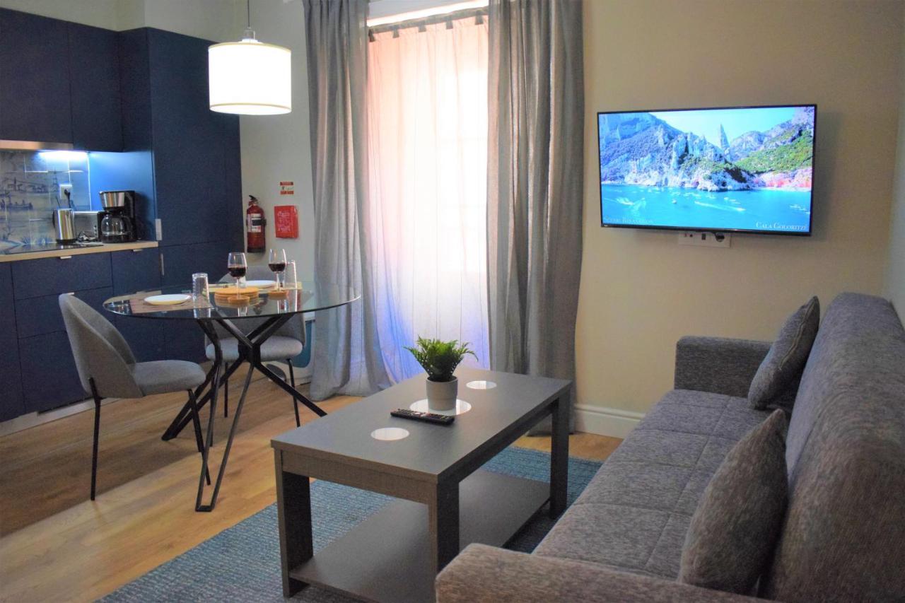 Colmeia Apartment
