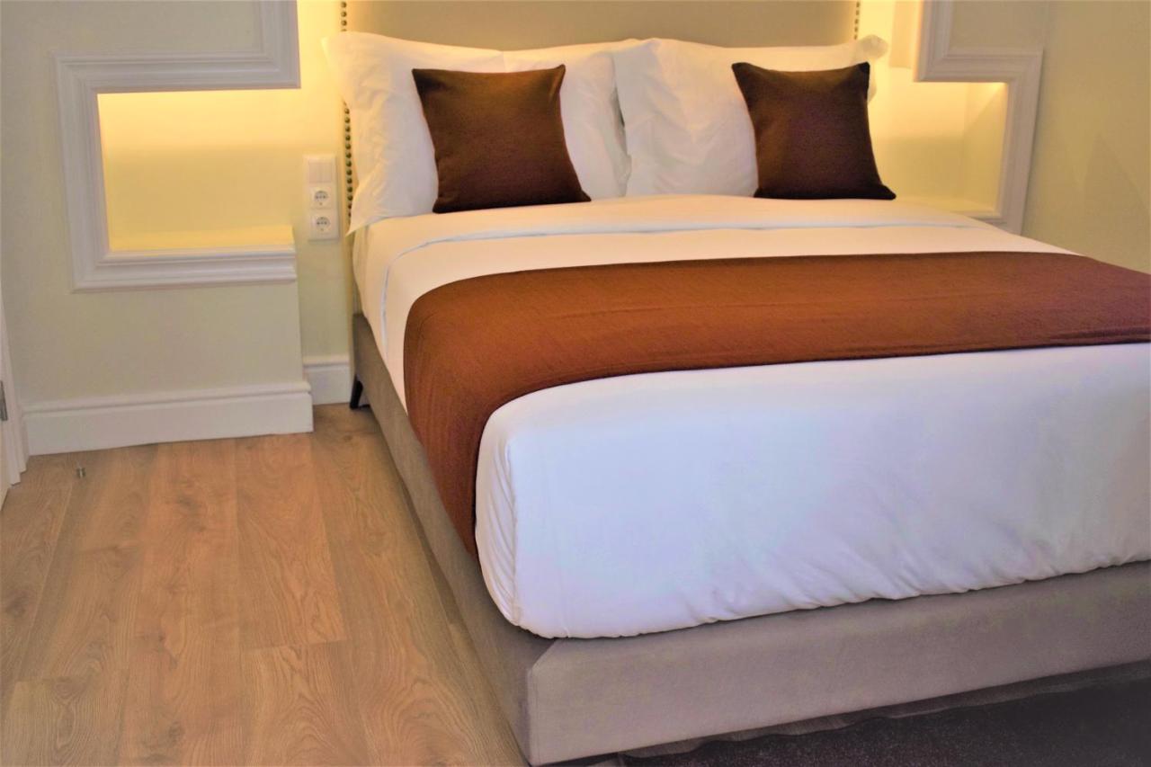 Colmeia Apartment