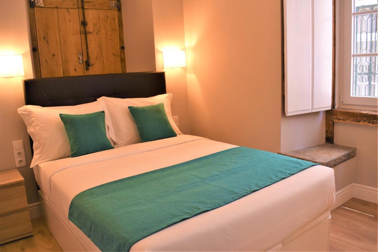 Colmeia Apartment *