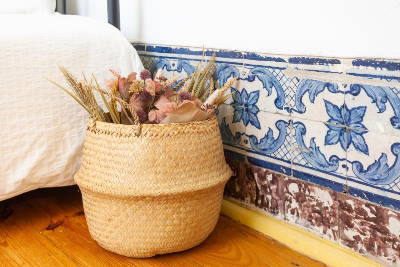 Yellow Tiles In Center Apartment *