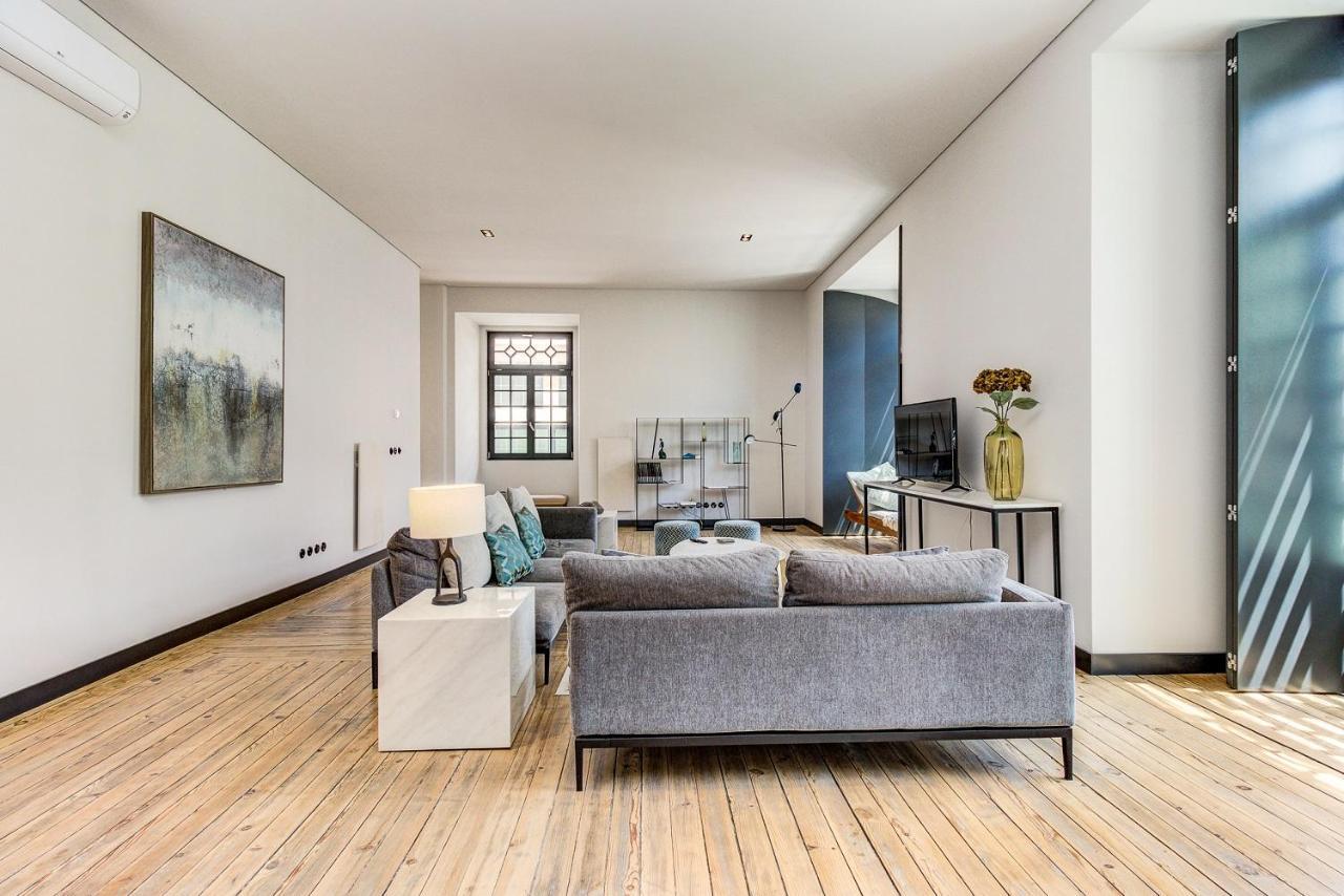 Nomad's Time Out Market - 3bed Apartment Lisbon