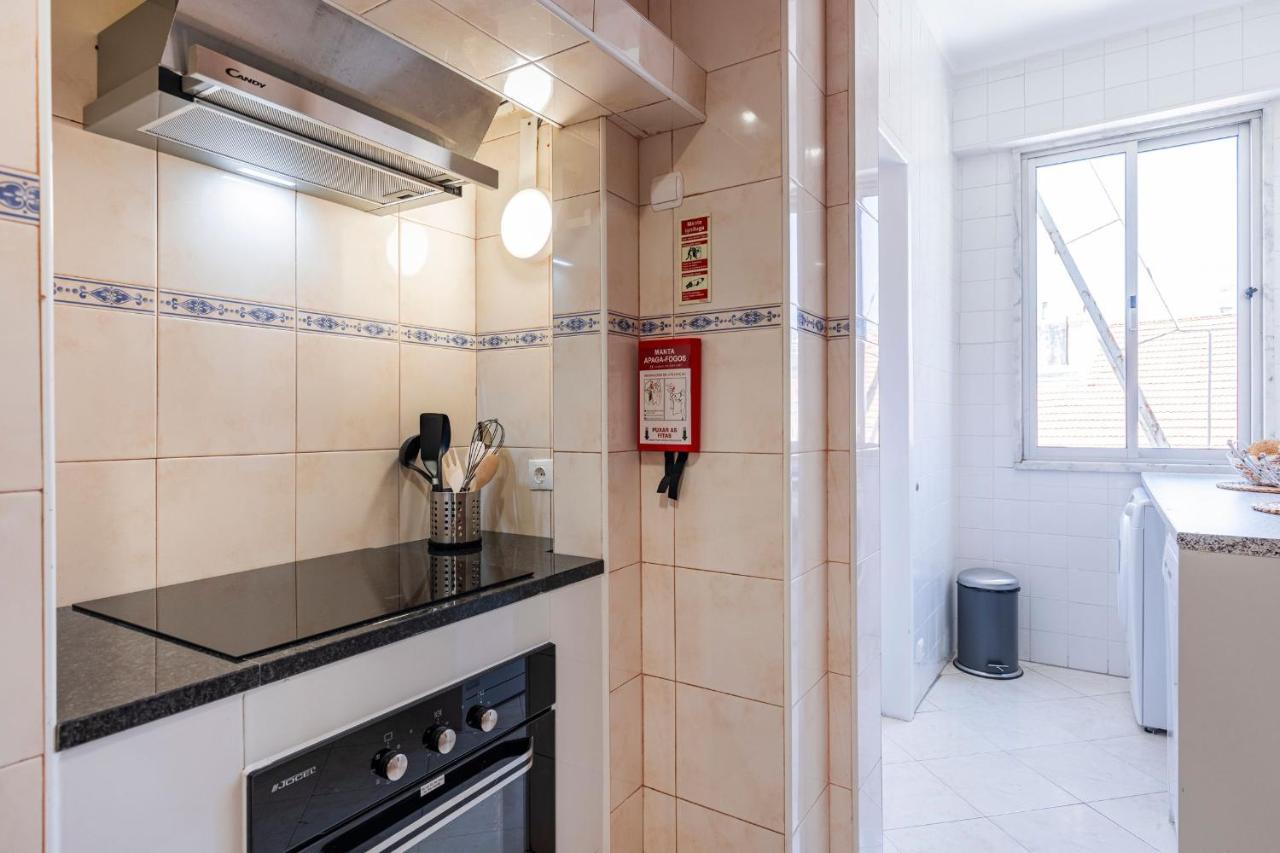 Apartment Gloria's Terrace By Lovelystay Lisbon