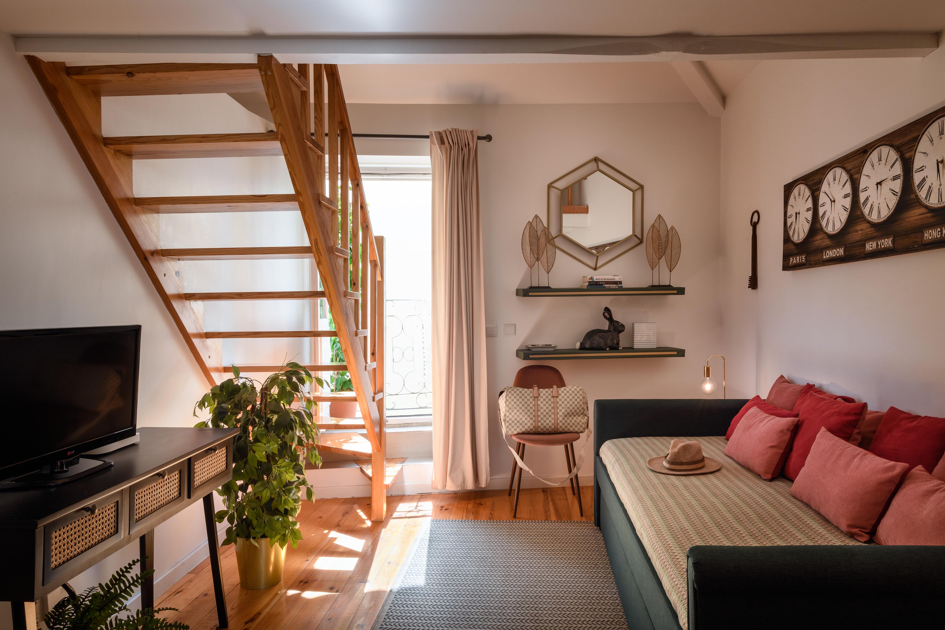 Alfama Yellow House Apartment