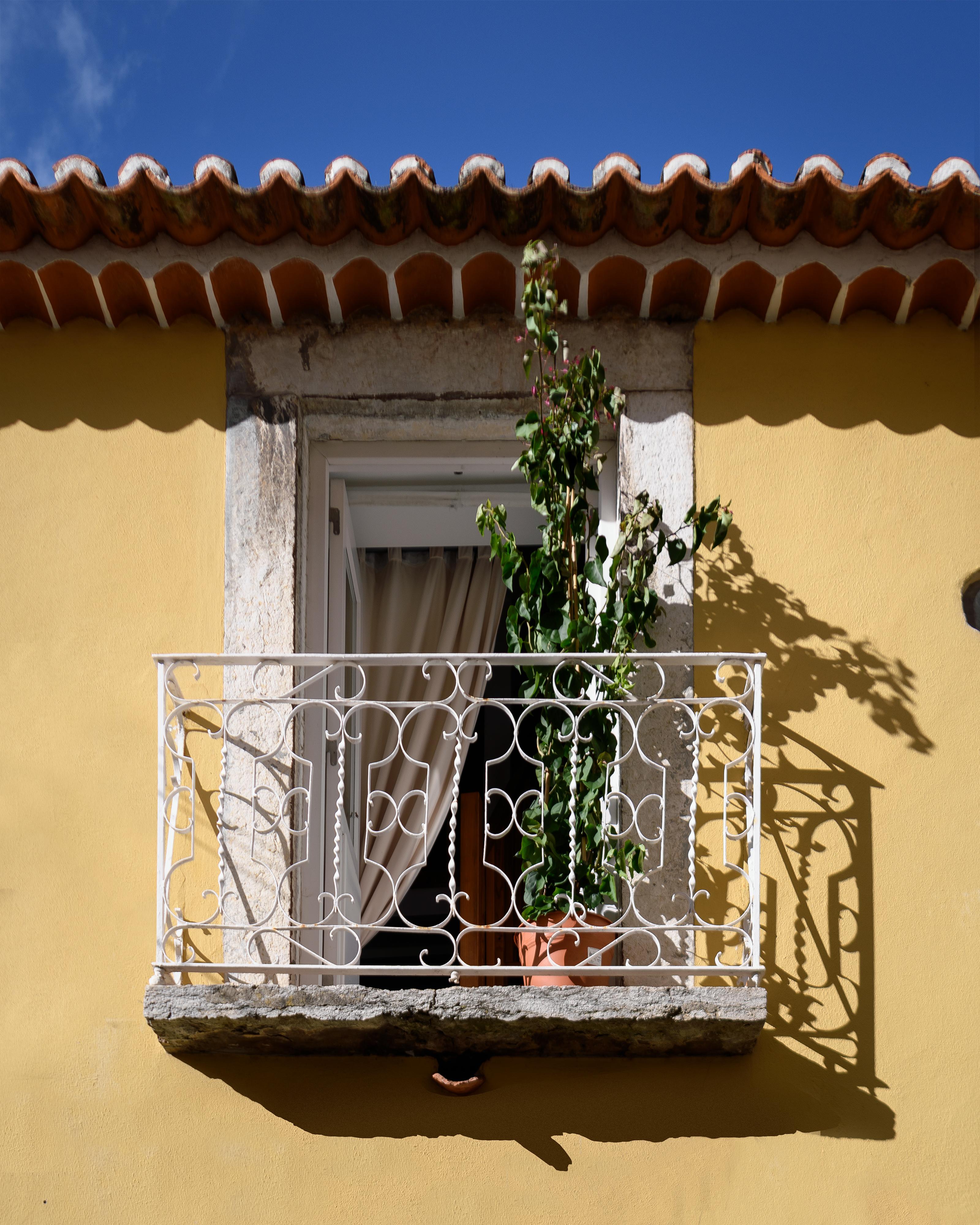 Alfama Yellow House * Lisbon