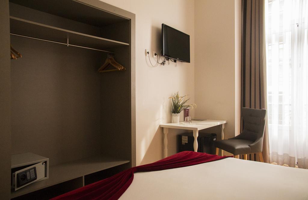Arsenal Aparthotel