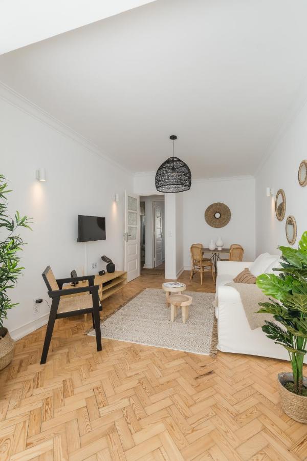 Casa Boma - Shining & Spacious With Balcony - Alvalade I Apartment *