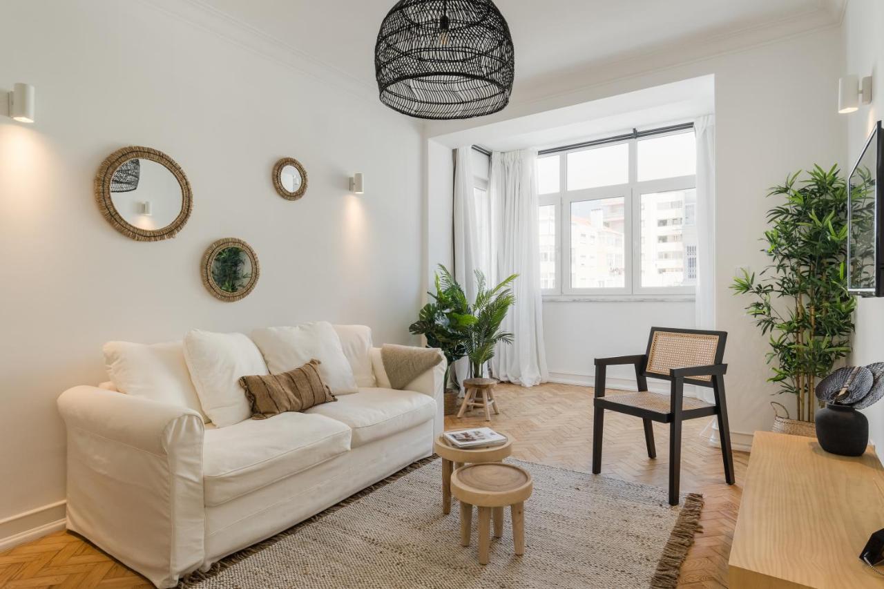 Casa Boma - Shining & Spacious With Balcony - Alvalade I