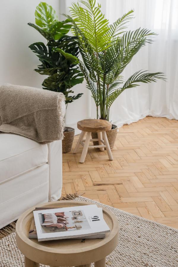 Apartment Casa Boma - Shining & Spacious With Balcony - Alvalade I *