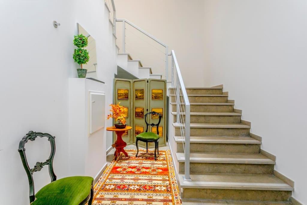 Apartment Brandnew Designer's 2-bed 1011d