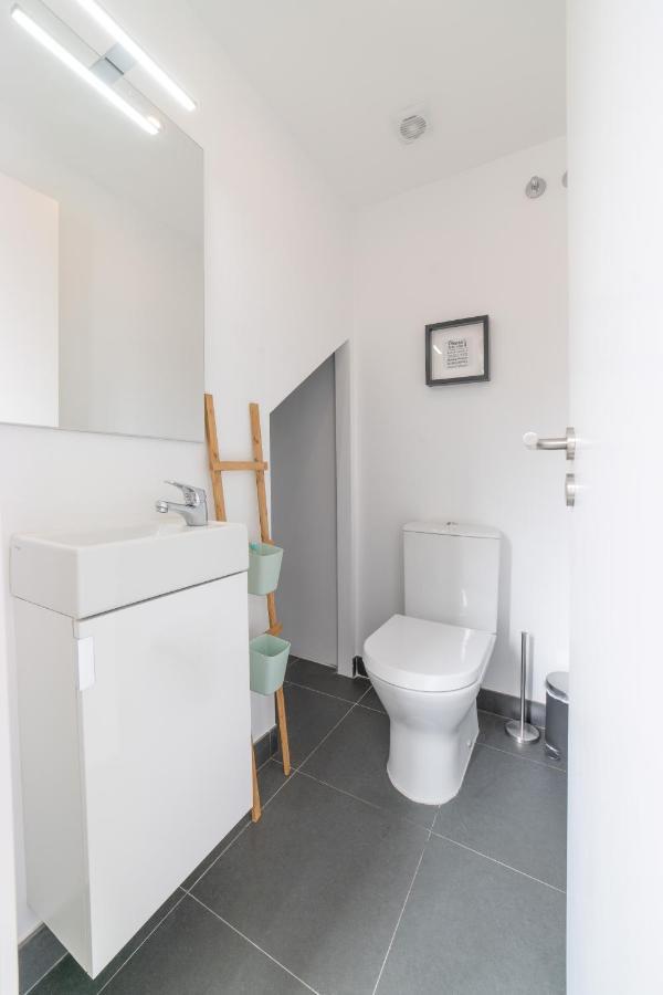 Hill House - No. 589b Apartment *