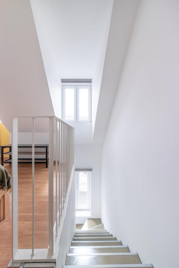 Apartment Hill House - No. 589b *
