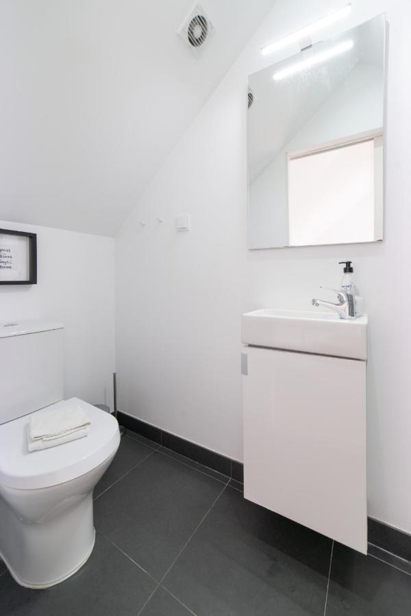 Apartment Hill House - No. 589b *