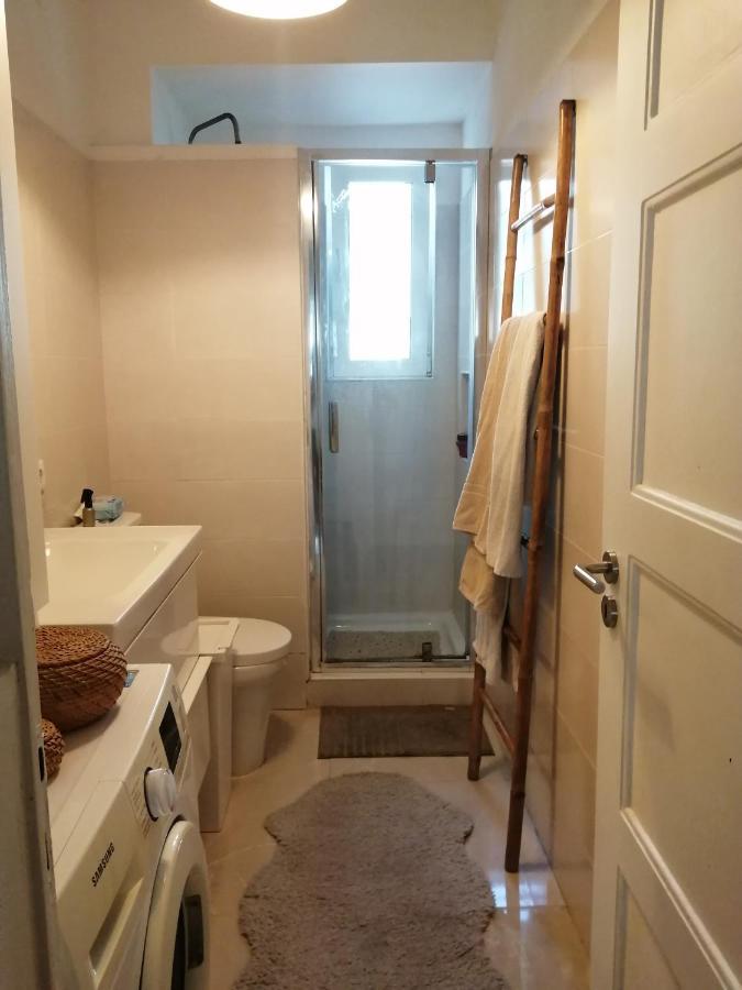 Encantador Com Patio Apartment Lisbon