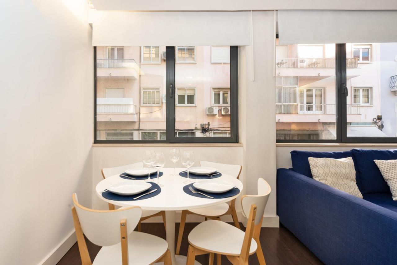 Apartment Comfortable In Marques De Pombal Lisbon