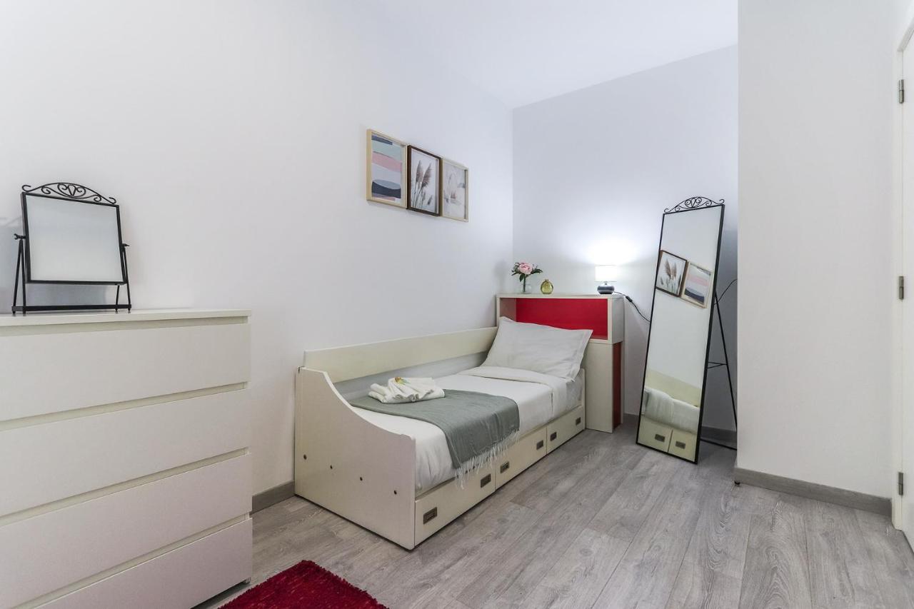 Apartment Portucale ! Moscavide Family