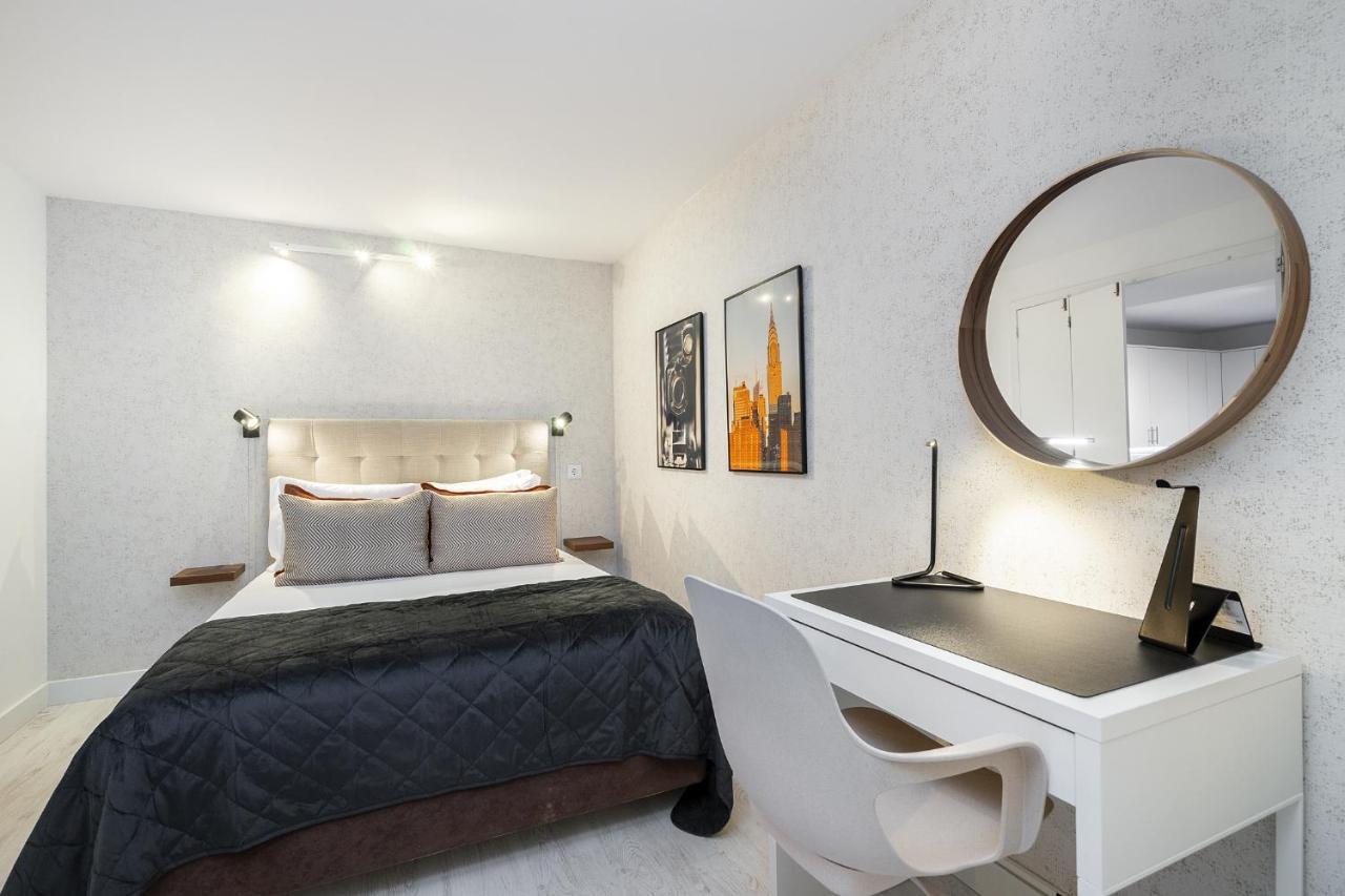 Apartment Whome Lisbon's Kept Secret: 2-bed W/ac & Patio Lisbon