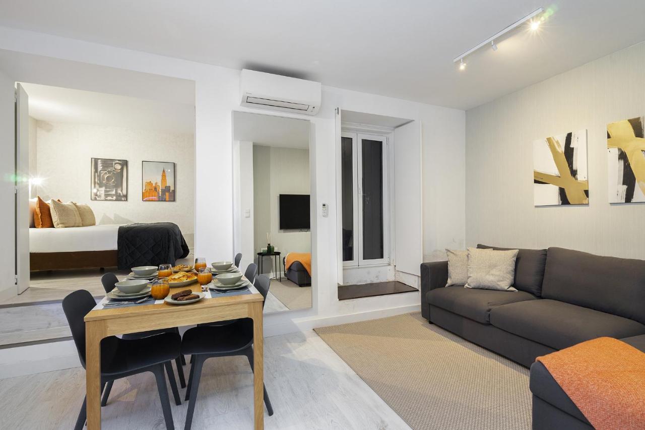 Whome Lisbon's Kept Secret: 2-bed W/ac & Patio Apartment