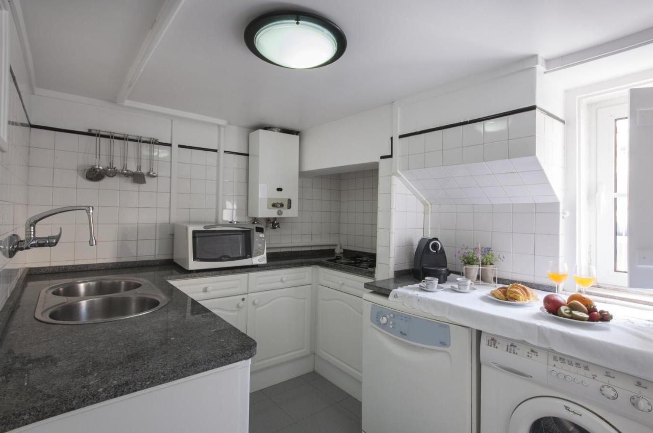 Chic Urban Retreat At Downtown With Balcony & Views, 5th-floor No Lift * Lisbon
