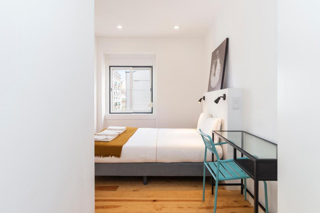 Guest house Gloria 10 *