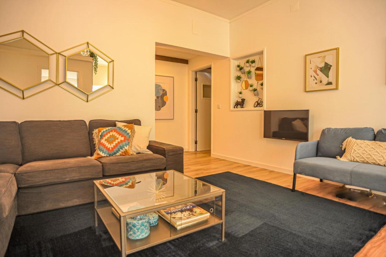 Downtown Modern 8 Bedroom - Marques De Pombal Apartment Lisbon