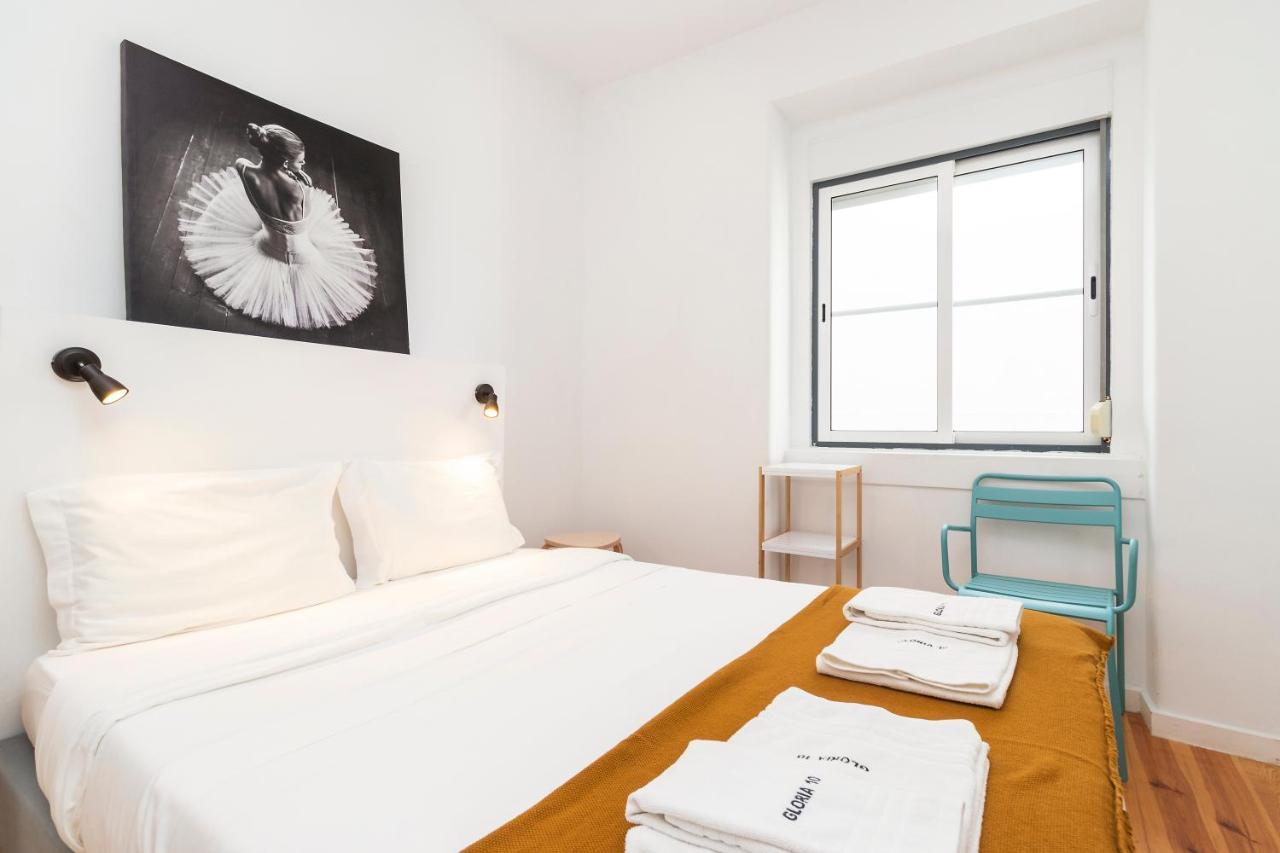 Gloria 10 * Lisbon