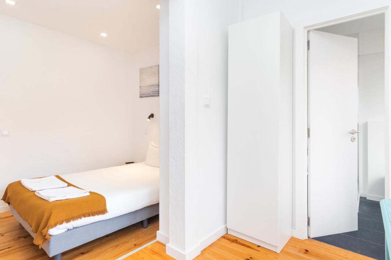 Guest house Gloria 10 *