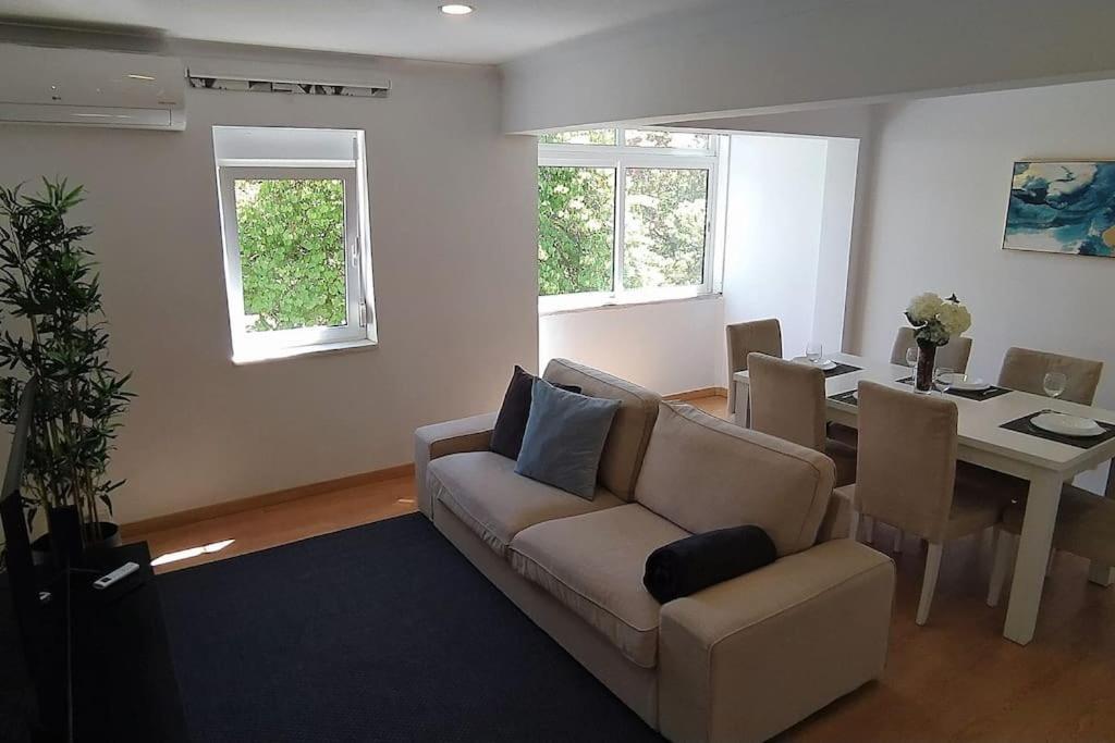Apartment Lisboa/city/sunny Apar/metro/airport/wifi/air Cond