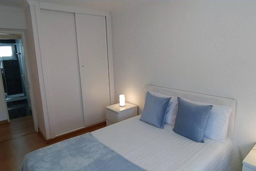 Apartment Lisboa/city/sunny Apar/metro/airport/wifi/air Cond