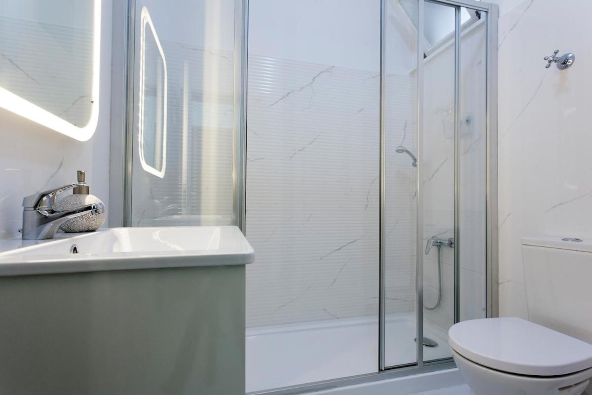 Ginjinha House - 4 - Bairro Alto - With Ac! 3*