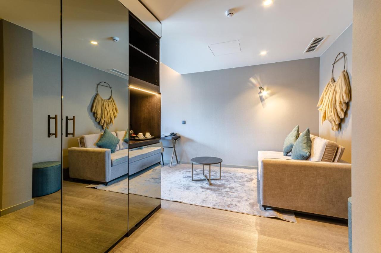 Hotel Omid Saldanha