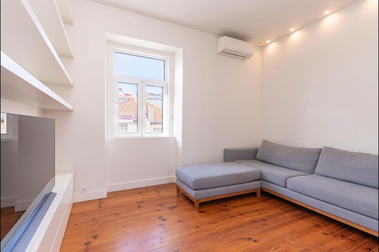 Amazing 4bdr Flat In Areeiro By Lovelystay *