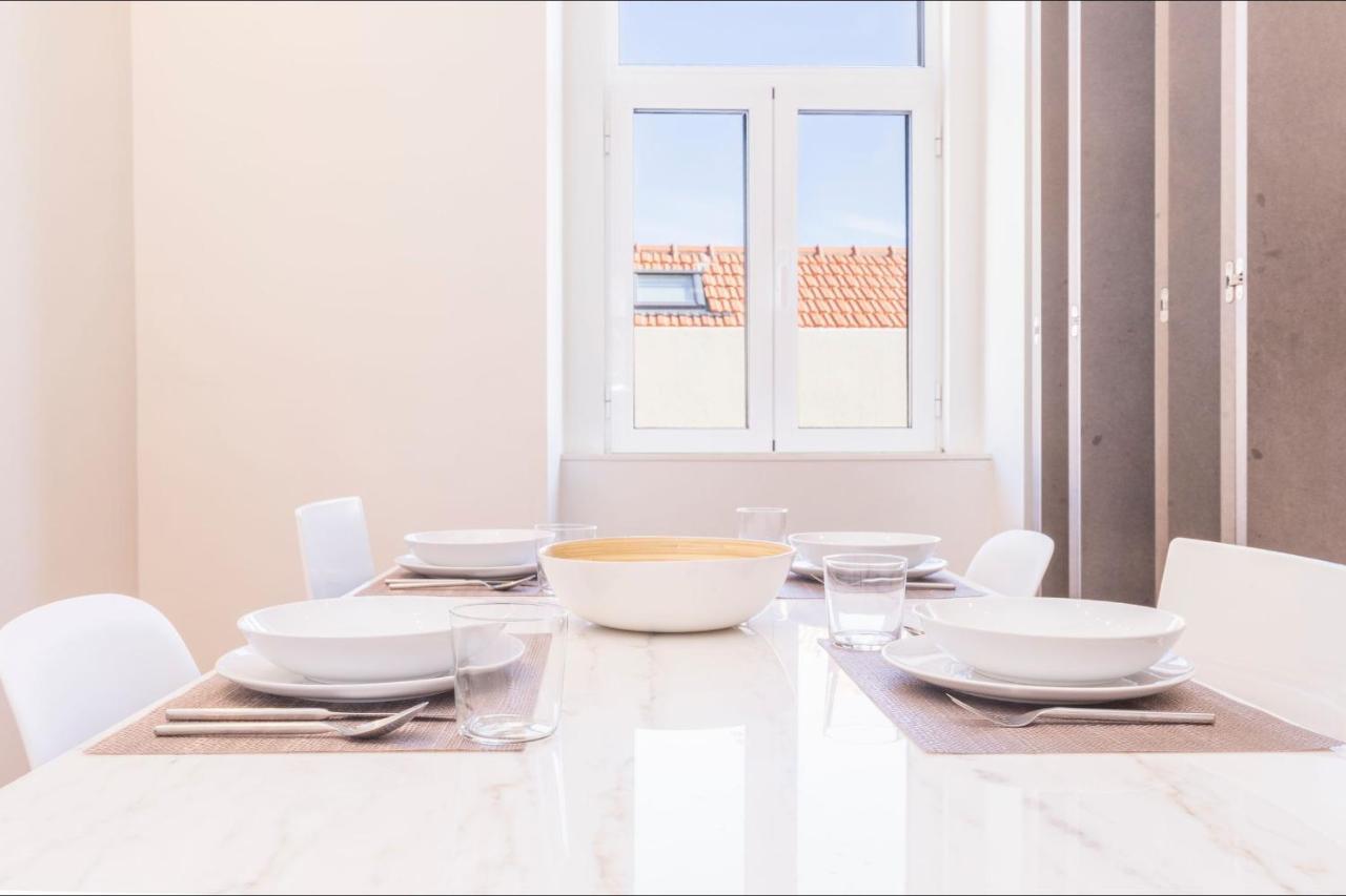 Apartment Amazing 4bdr Flat In Areeiro By Lovelystay *