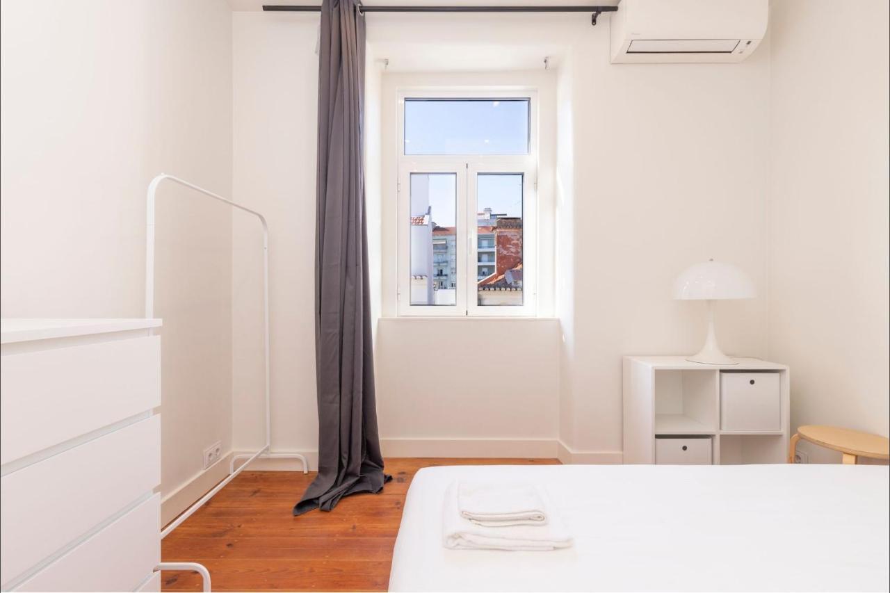 Amazing 4bdr Flat In Areeiro By Lovelystay Lisbon