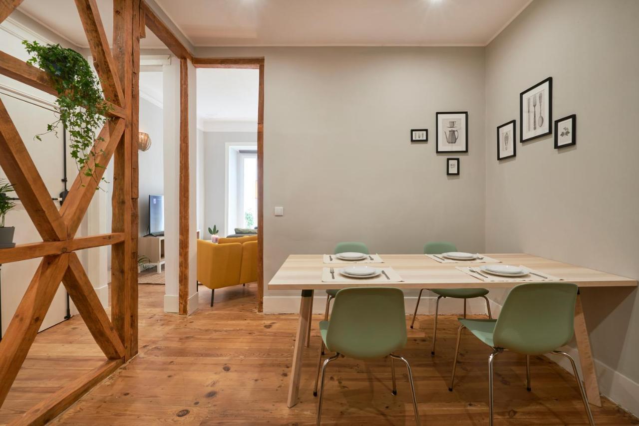 Apartment Design For Big Groups 4bed/3bath Lisbon