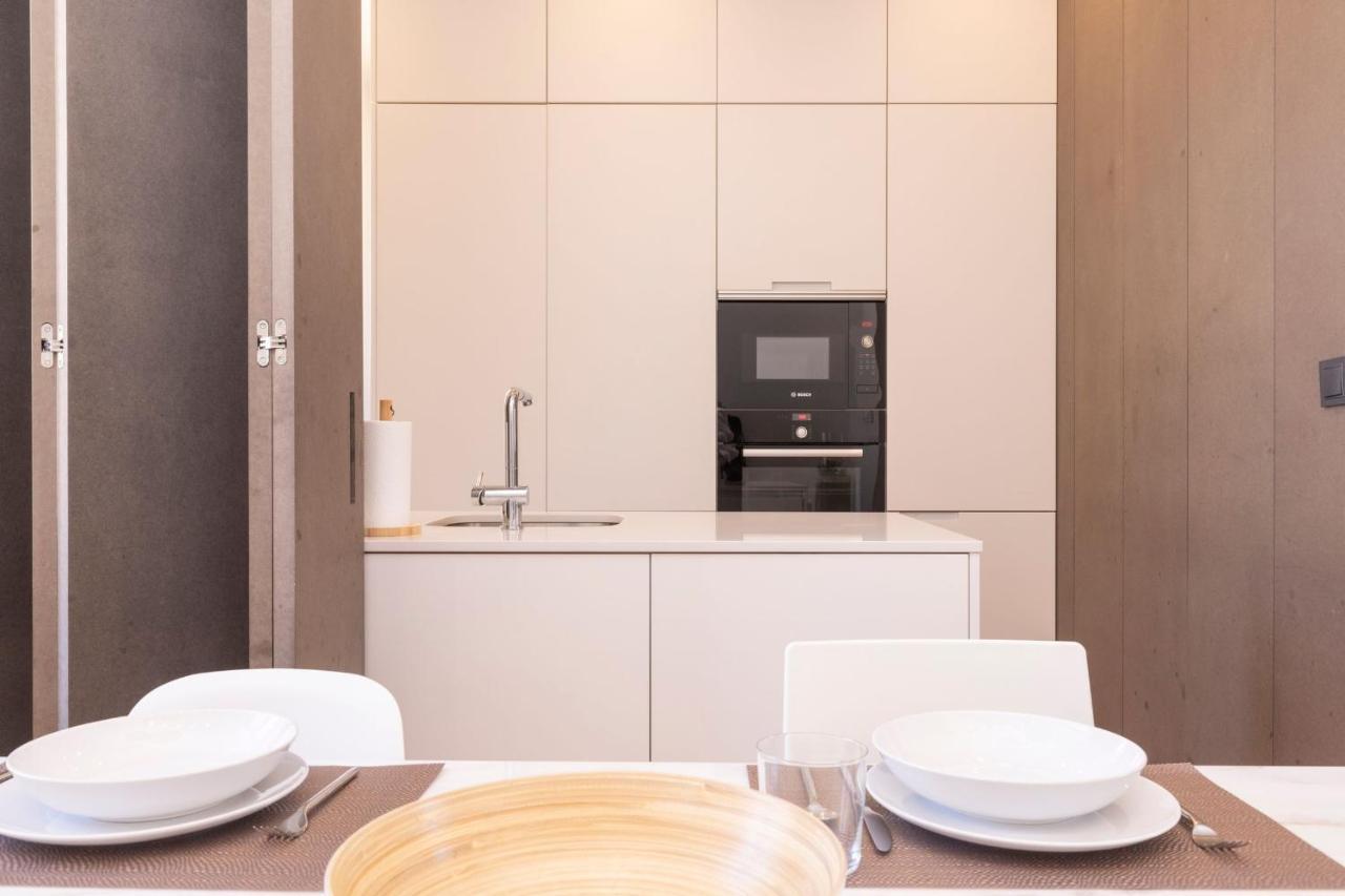 Apartment Amazing 4bdr Flat In Areeiro By Lovelystay *