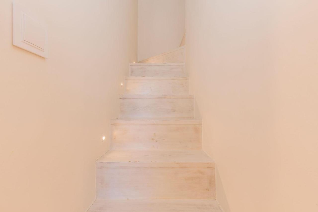Amazing 4bdr Flat In Areeiro By Lovelystay Apartment