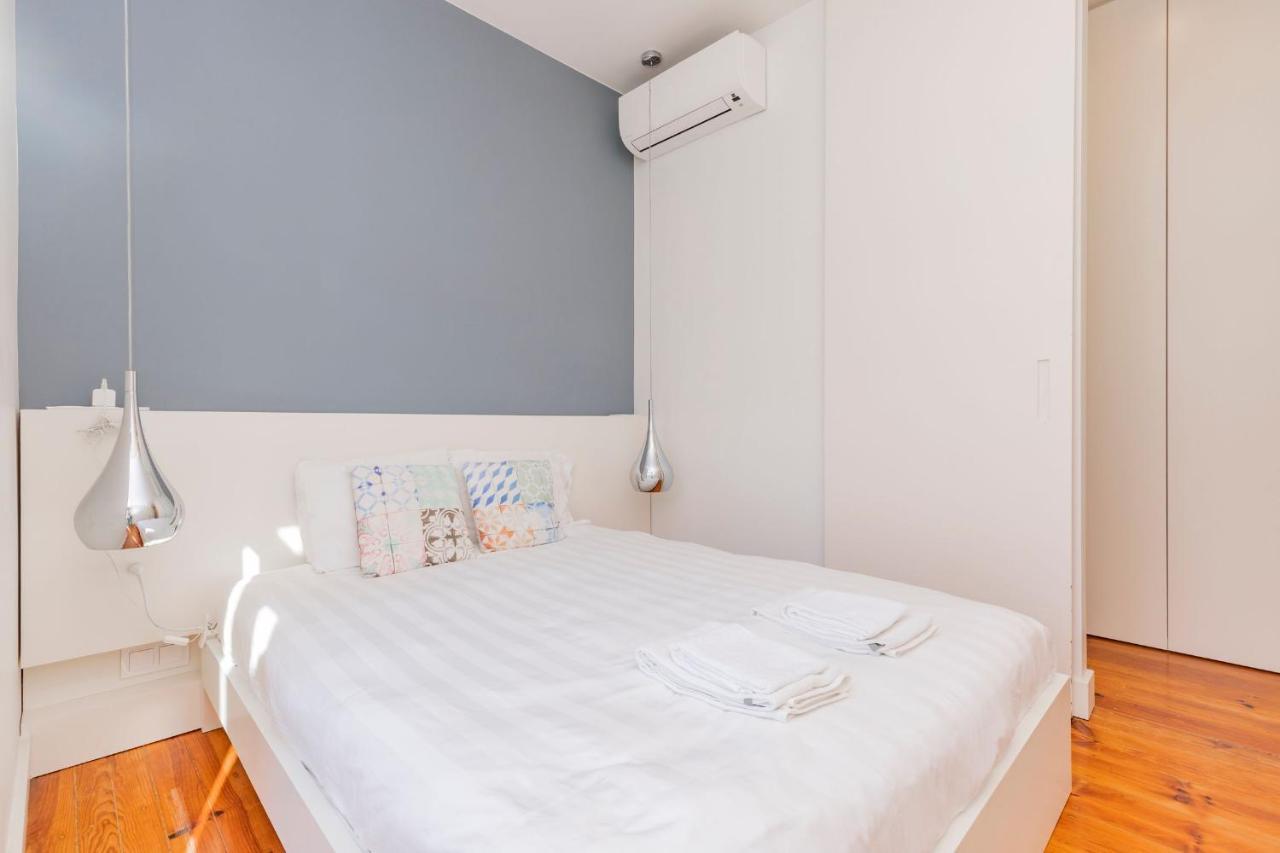 Amazing 4bdr Flat In Areeiro By Lovelystay Apartment *