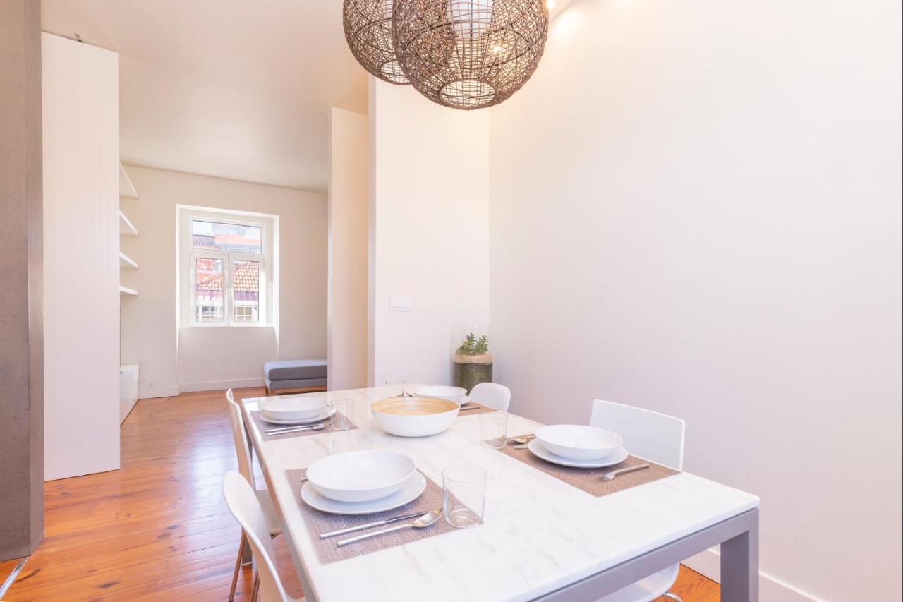 Amazing 4bdr Flat In Areeiro By Lovelystay Lisbon