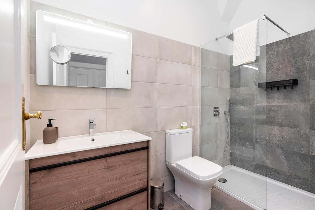 Flat Art - Luxury With Private Pool & Garden
