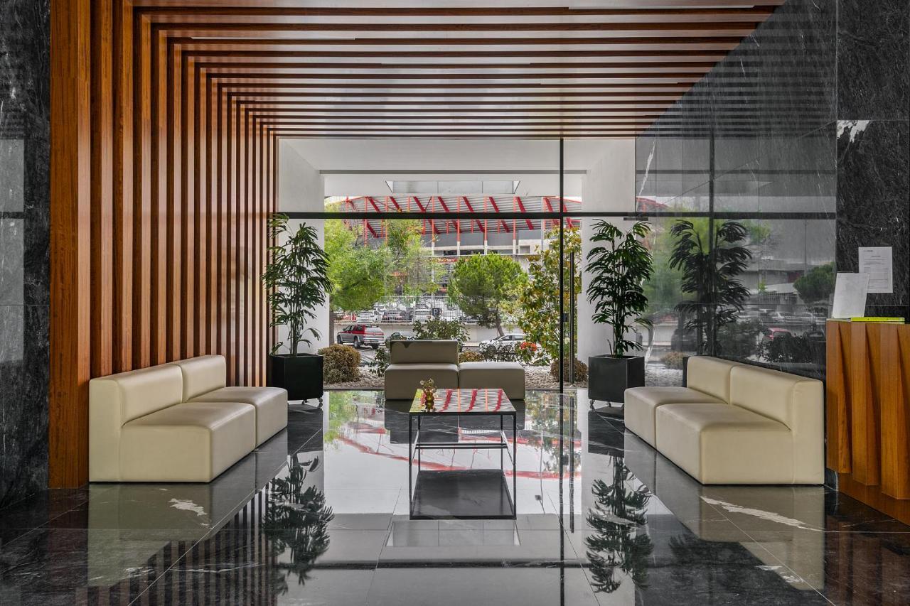 Whome Urban Retreat W/parking, Elevator & Ac By Benfica Stadium Apartment Lisbon