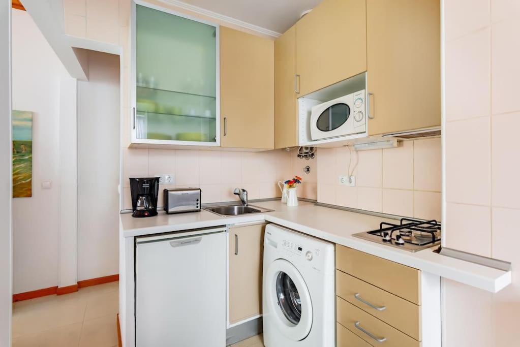 1br @ Downtown Chiado * Lisbon