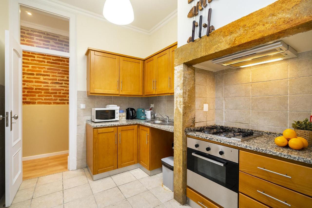 Whome Urban Comfort: 1-br Near Airport & Train Station Apartment *
