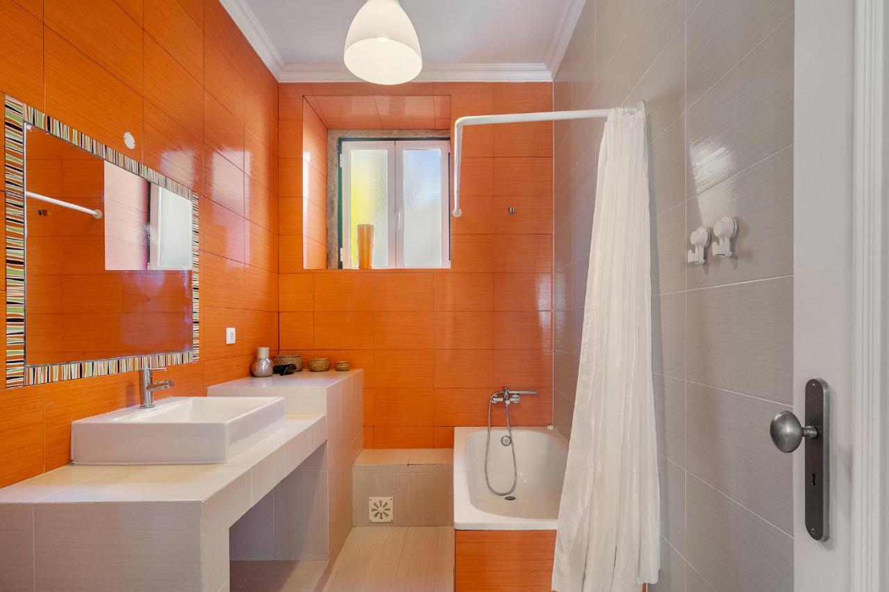 Apartment Whome Urban Comfort: 1-br Near Airport & Train Station