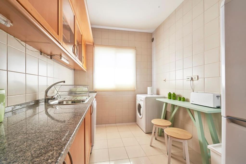 Modern In Parque Nacoes Apartment *