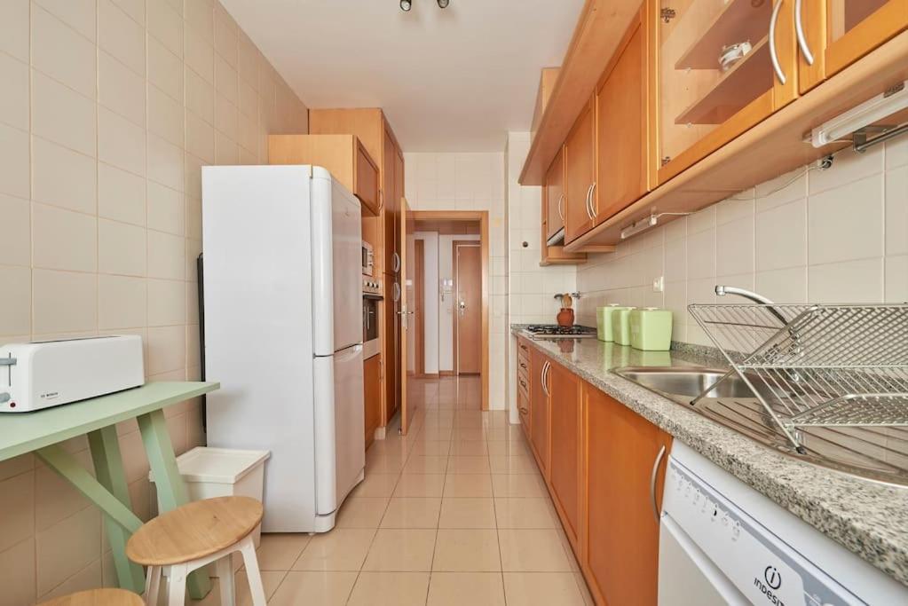 Modern In Parque Nacoes Apartment Lisbon