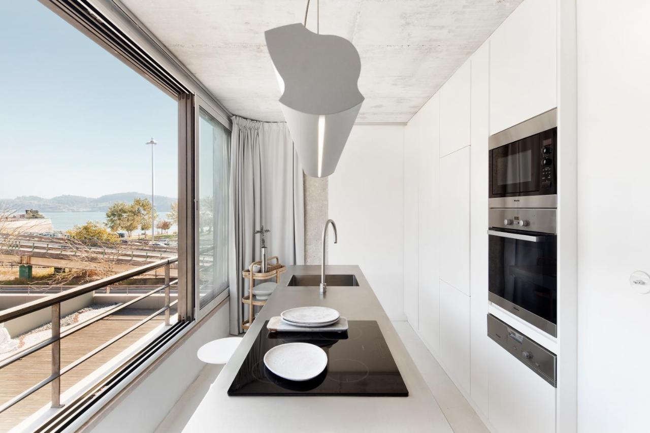 Loft River -with Garage Apartment *