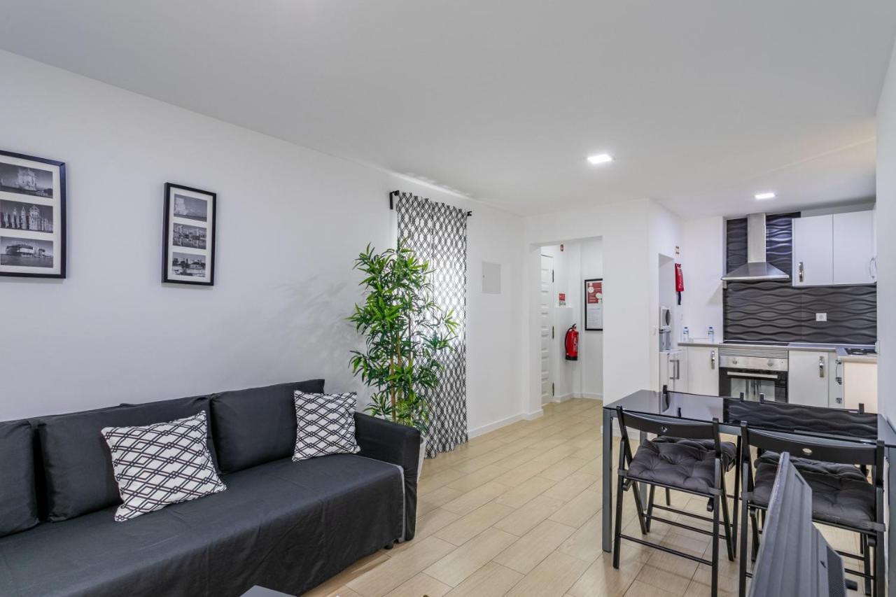 House Black & White Apartment *