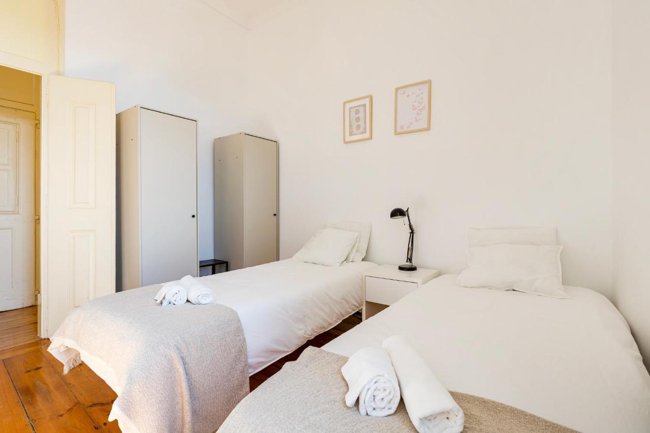 4br - Excellent Location - New Mattresses! * Lisbon