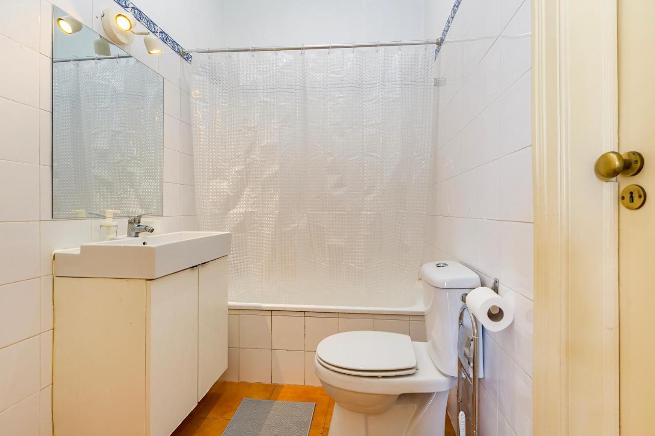4br - Excellent Location - New Mattresses!