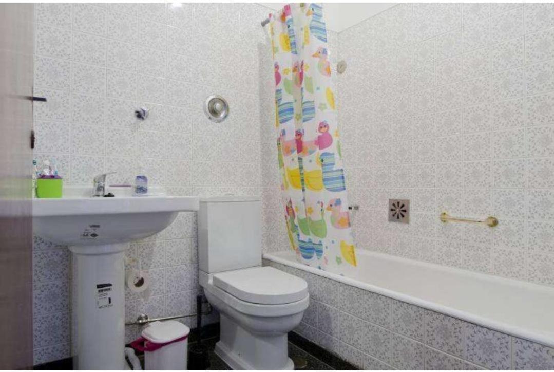 Single Or Double With Balcony Close To Alameda Metro! Lisbon